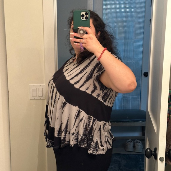 [#260] Tie-Dye Grey Shirt (Size 2X) - Picture 4 of 4